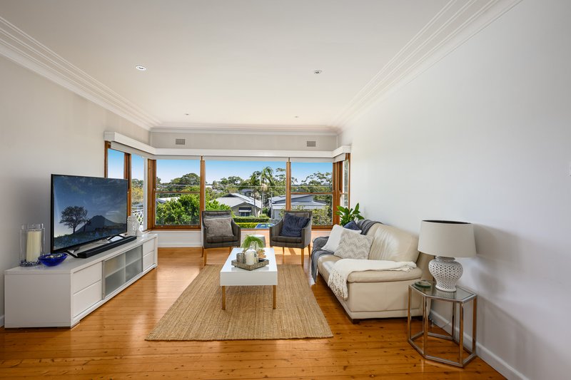 Photo - 24 Yowie Avenue, Caringbah South NSW 2229 - Image 4