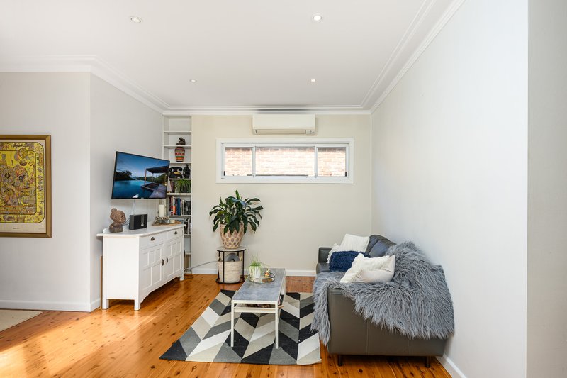 Photo - 24 Yowie Avenue, Caringbah South NSW 2229 - Image 10