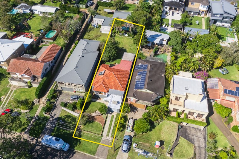 Photo - 24 Yowie Avenue, Caringbah South NSW 2229 - Image 24