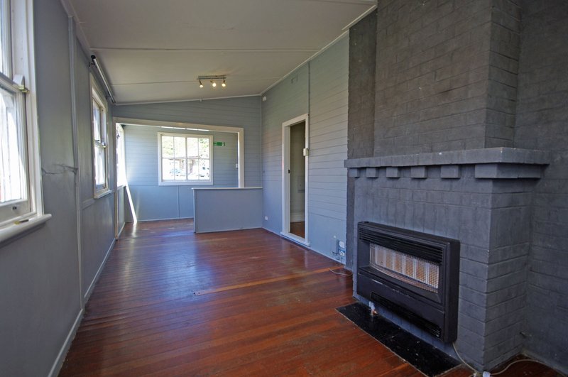 Photo - 2/40-42 Govetts Leap Road, Blackheath NSW 2785 - Image 2