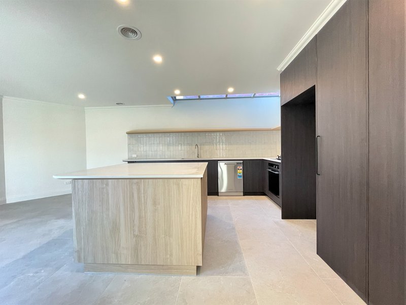 Photo - 2/40 Andrew Street, Northcote VIC 3070 - Image 3