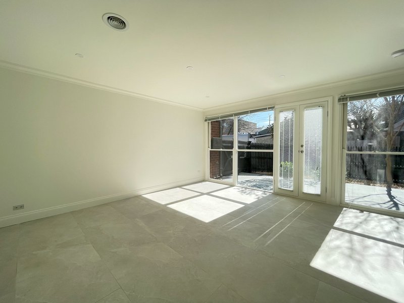 Photo - 2/40 Andrew Street, Northcote VIC 3070 - Image 5