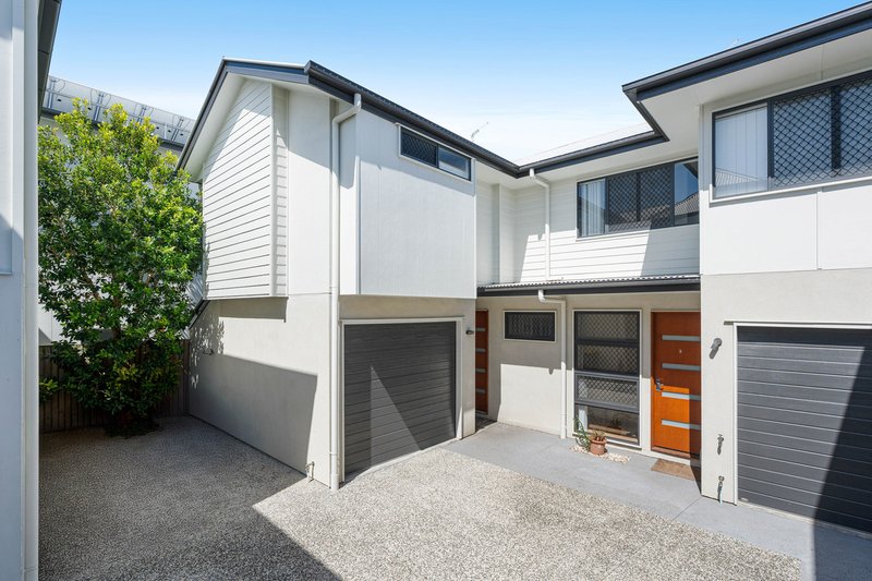 Photo - 2/40 Berrima Street, Wynnum QLD 4178 - Image 1