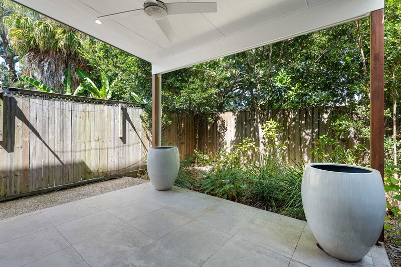 Photo - 2/40 Berrima Street, Wynnum QLD 4178 - Image 6