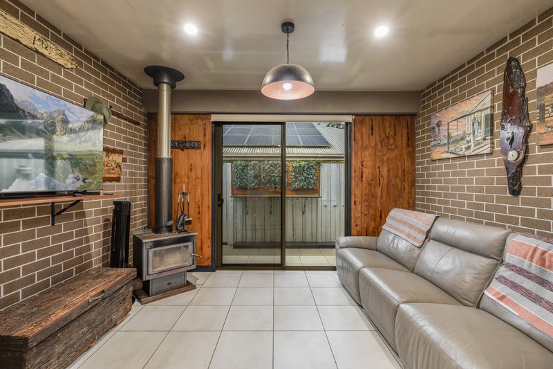 Photo - 2/40 Brimblecombe Drive, Middle Ridge QLD 4350 - Image 9