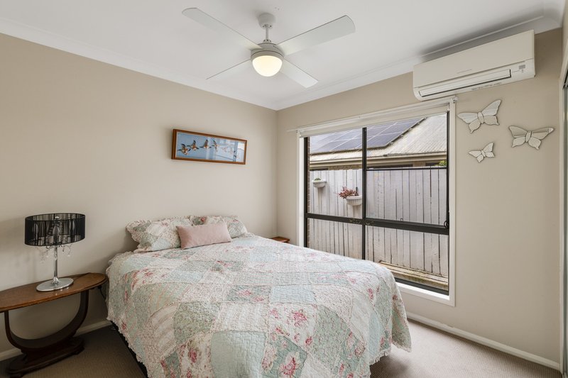 Photo - 2/40 Brimblecombe Drive, Middle Ridge QLD 4350 - Image 12