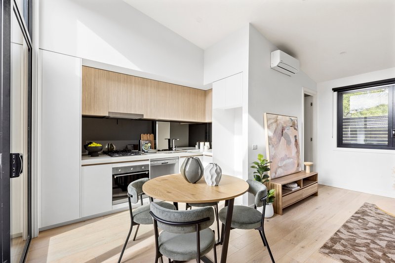 Photo - 2/40 Elizabeth Street, Coburg VIC 3058 - Image 11