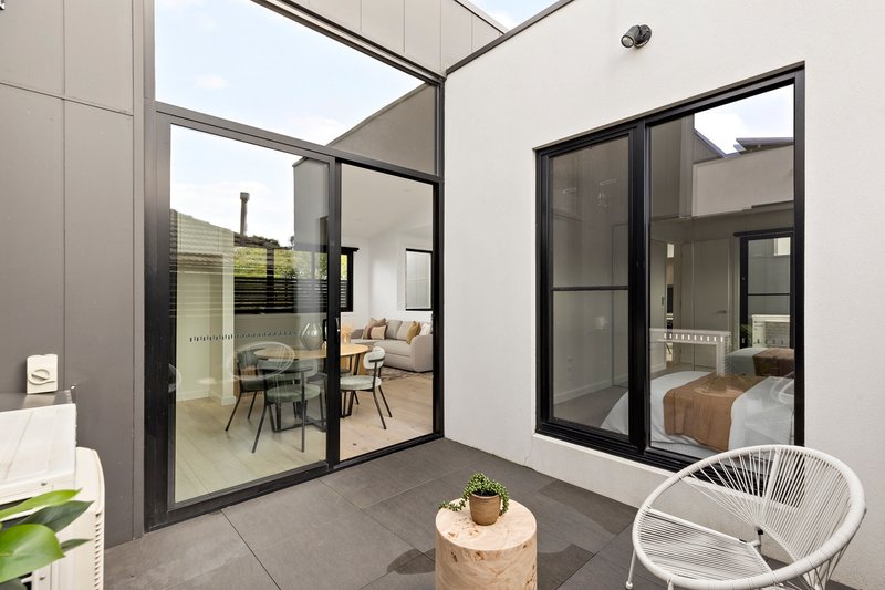 Photo - 2/40 Elizabeth Street, Coburg VIC 3058 - Image 13