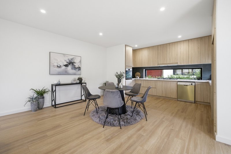 Photo - 2/40 Hall Road, Carrum Downs VIC 3201 - Image 5