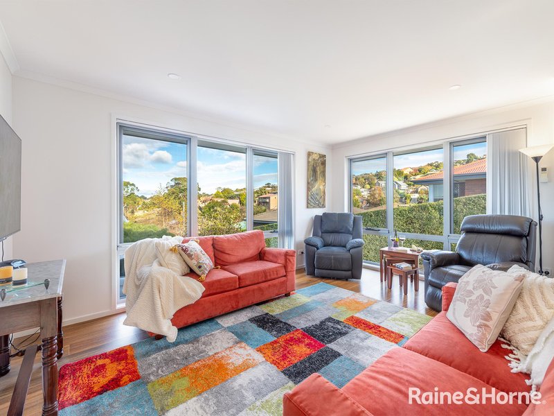 Photo - 2/40 Hiern Road, Blackmans Bay TAS 7052 - Image 9