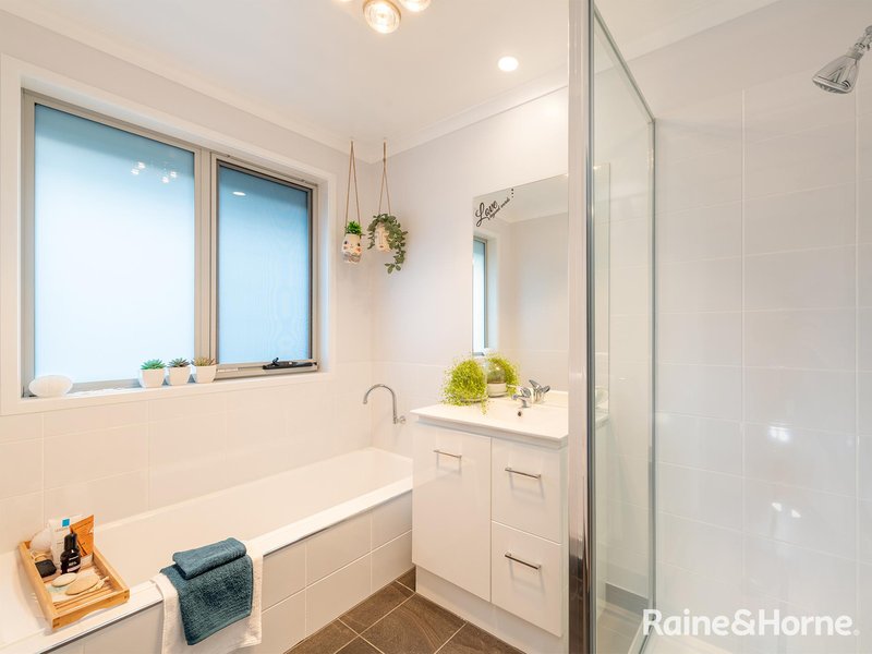 Photo - 2/40 Hiern Road, Blackmans Bay TAS 7052 - Image 18