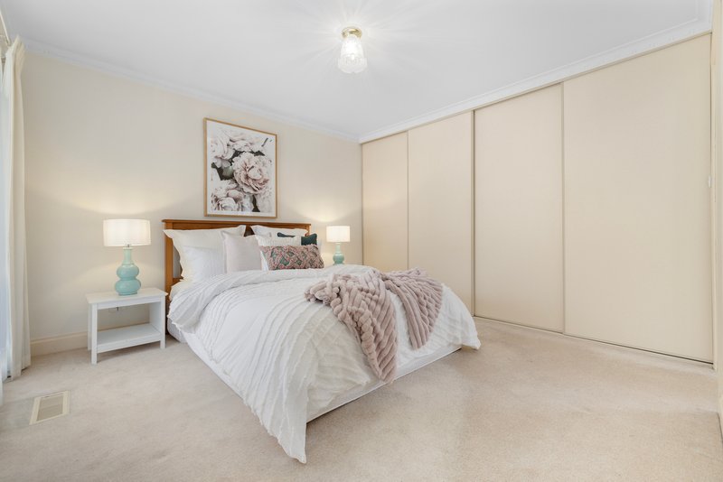 Photo - 2/40 Kemp Avenue, Mount Waverley VIC 3149 - Image 7