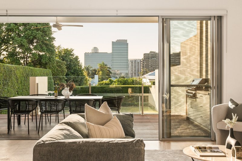 Photo - 240 Kent Street, New Farm QLD 4005 - Image 3