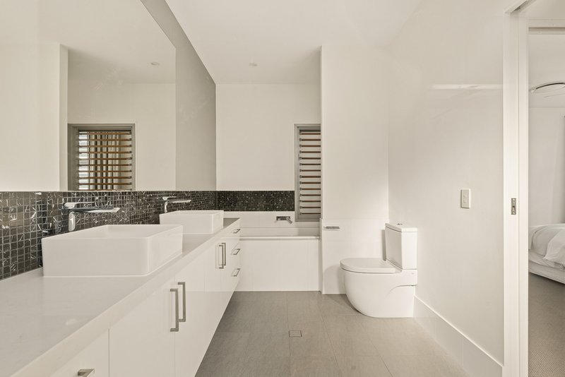 Photo - 240 Kent Street, New Farm QLD 4005 - Image 13