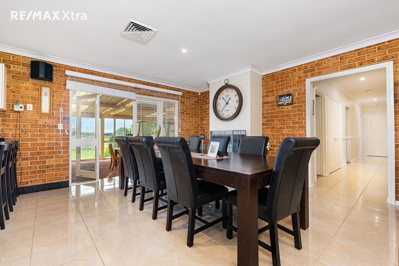 Photo - 240 Luddenham Road, Orchard Hills NSW 2748 - Image 3