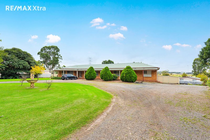 Photo - 240 Luddenham Road, Orchard Hills NSW 2748 - Image 16