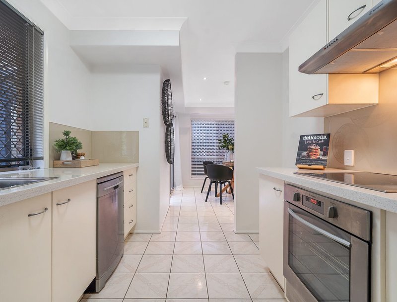 Photo - 2/40 Macgregor Street, Wilston QLD 4051 - Image 6