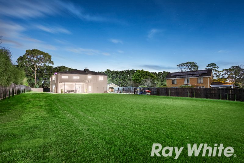 Photo - 240 Morack Road, Vermont South VIC 3133 - Image 12