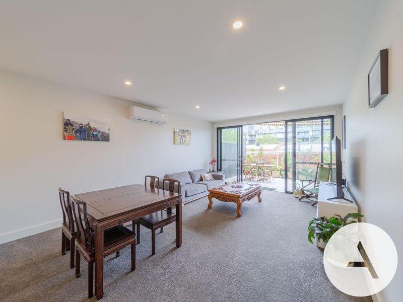 Photo - 2/40 Mort Street, Braddon ACT 2612 - Image 3