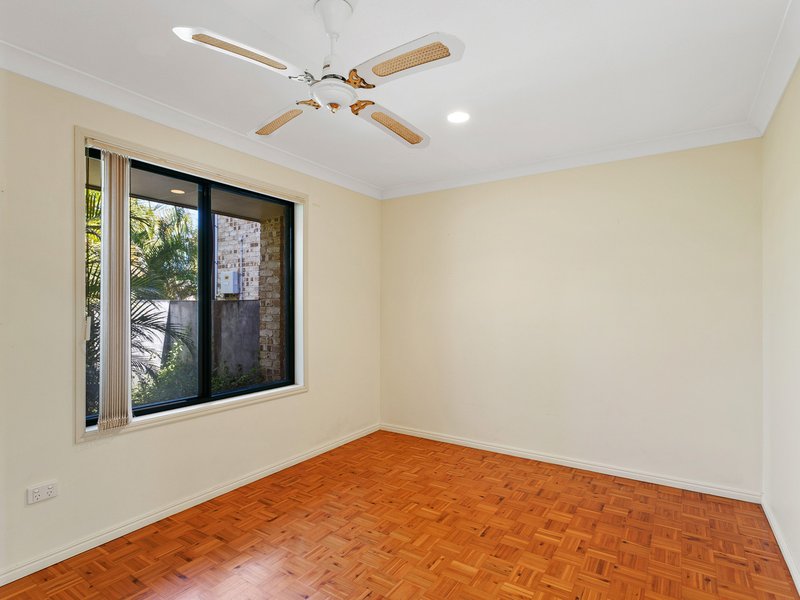 Photo - 2/40 Port Dr , Banksia Beach QLD 4507 - Image 15