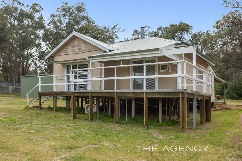 240 Stokes Close, Wooroloo WA 6558