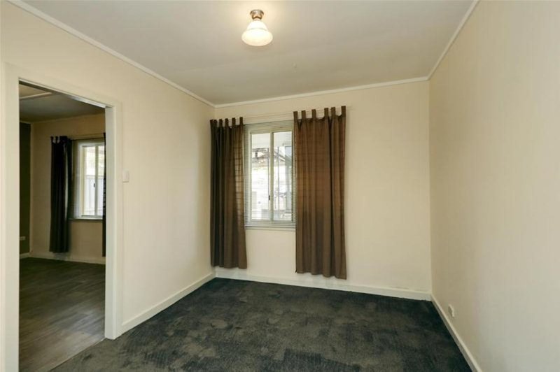 Photo - 240 Sulphide Street, Broken Hill NSW 2880 - Image 3