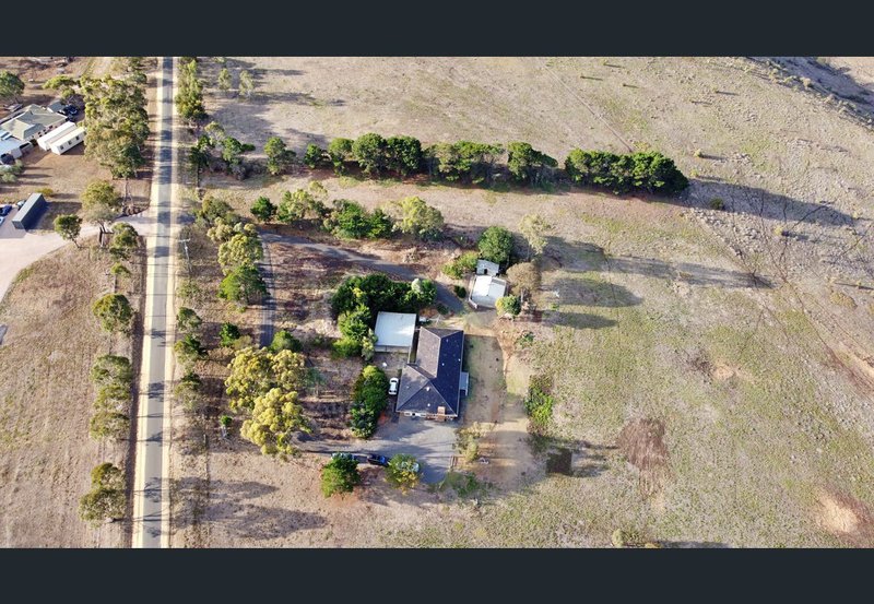 Photo - 240 Swans Road, Darley VIC 3340 - Image 14