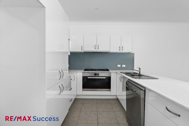 Photo - 2/40 Taragon Street, Glenvale QLD 4350 - Image 3