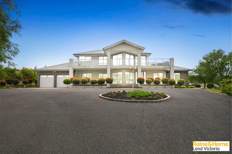 Photo - 240 Tower Hill Drive, Lovely Banks VIC 3213 - Image 2