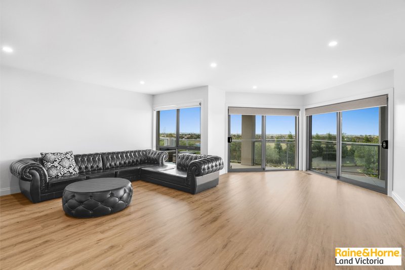 Photo - 240 Tower Hill Drive, Lovely Banks VIC 3213 - Image 11