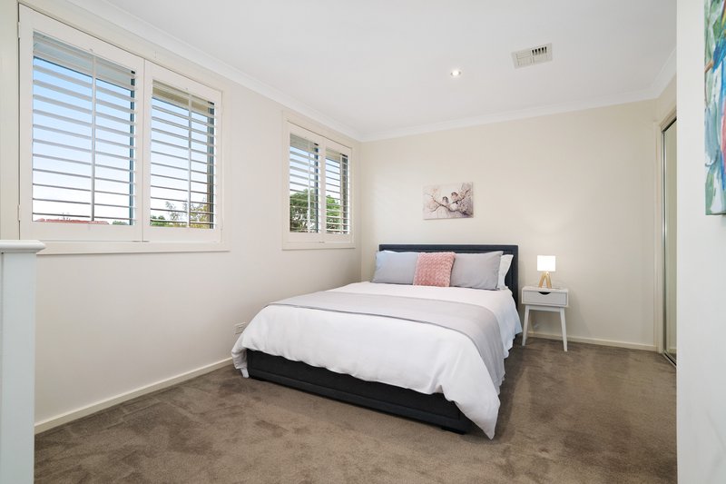 Photo - 2/40 Winbirra Parade, Ashwood VIC 3147 - Image 9