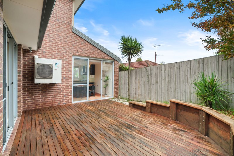 Photo - 2/40 Winbirra Parade, Ashwood VIC 3147 - Image 11