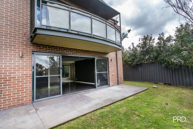 Photo - 2/400 Glenmore Parkway, Glenmore Park NSW 2745 - Image 4