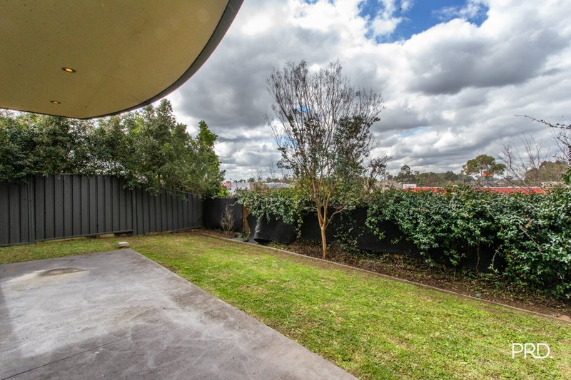 Photo - 2/400 Glenmore Parkway, Glenmore Park NSW 2745 - Image 13