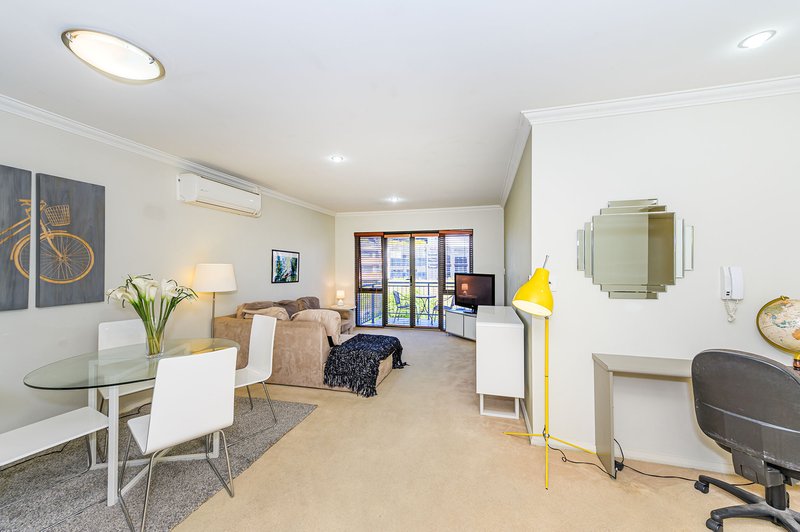 Photo - 2/400 Roberts Road, Subiaco WA 6008 - Image 3