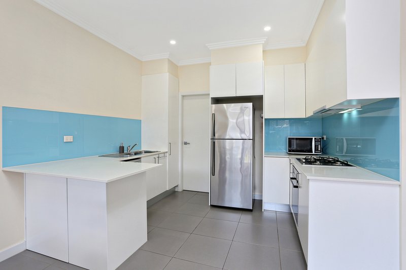 Photo - 2/401-403 Wentworth Avenue, Toongabbie NSW 2146 - Image 5