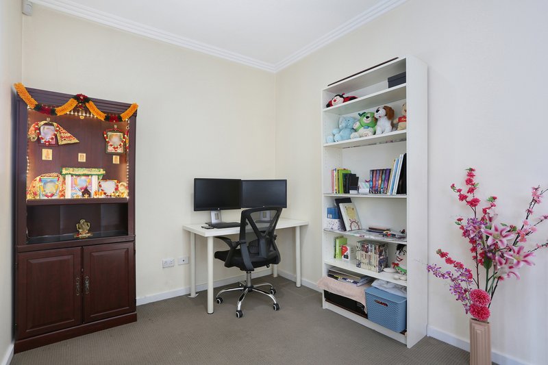 Photo - 2/401-403 Wentworth Avenue, Toongabbie NSW 2146 - Image 6