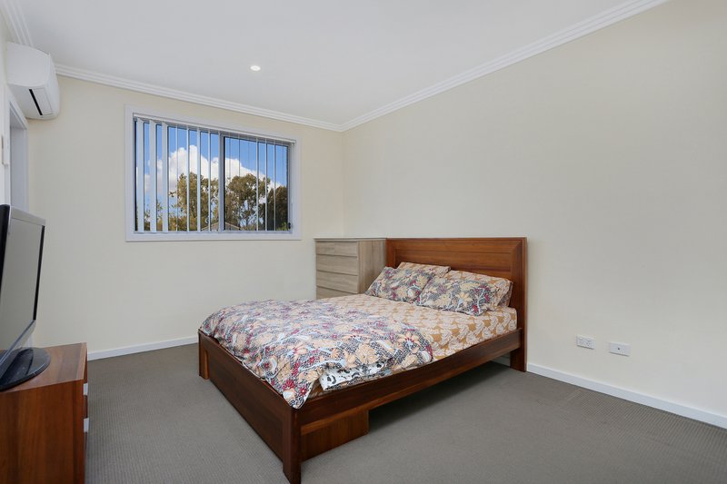 Photo - 2/401-403 Wentworth Avenue, Toongabbie NSW 2146 - Image 7