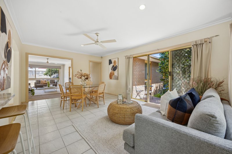 Photo - 2/401 Nepean Highway, Mordialloc VIC 3195 - Image 5