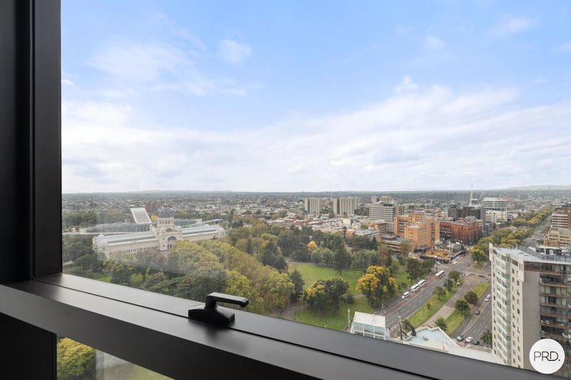 Photo - 2402/63 La Trobe Street, Melbourne VIC 3000 - Image 8