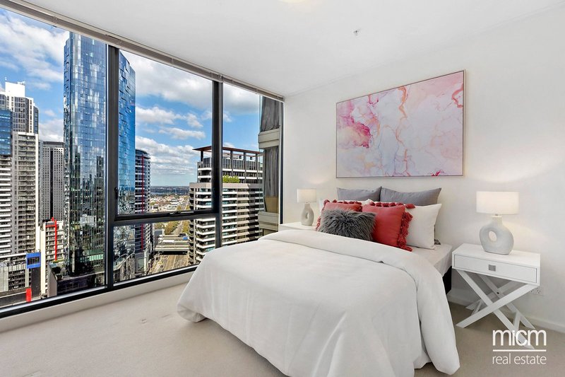 Photo - 2402/63 Whiteman Street, Southbank VIC 3006 - Image 5