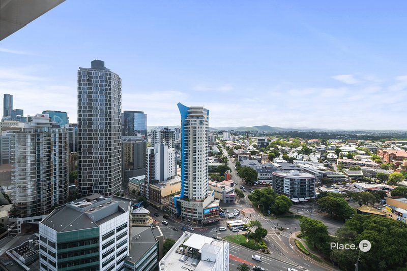 Photo - 2403/501 Adelaide Street, Brisbane City QLD 4000 - Image 2