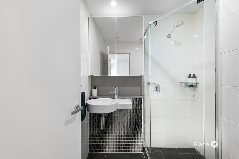 Photo - 2403/501 Adelaide Street, Brisbane City QLD 4000 - Image 11