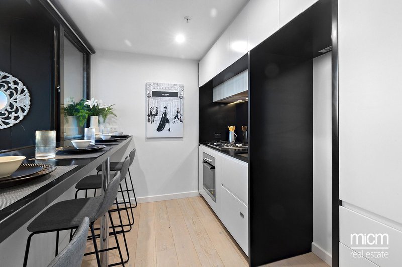 Photo - 2403/63 Haig Street, Southbank VIC 3006 - Image 3