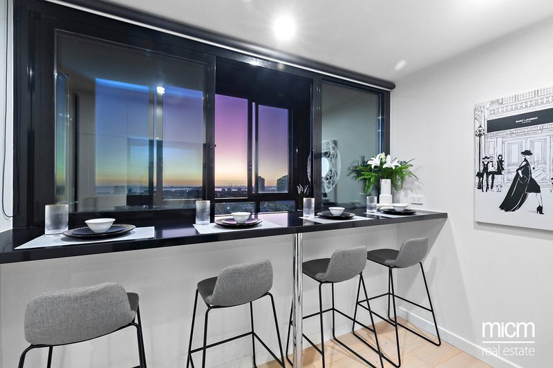 Photo - 2403/63 Haig Street, Southbank VIC 3006 - Image 4