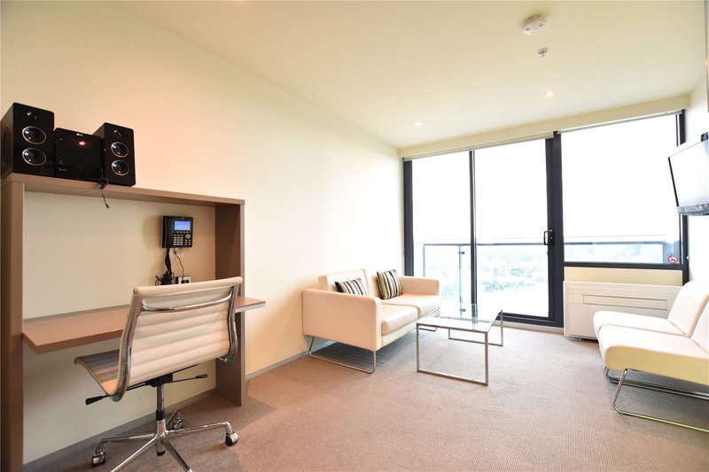 Photo - 2404/181 Abeckett Street, Melbourne VIC 3000 - Image 1