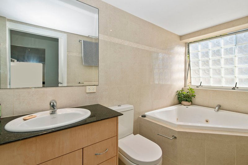 Photo - 2/405 Golden Four Drive, Tugun QLD 4224 - Image 9