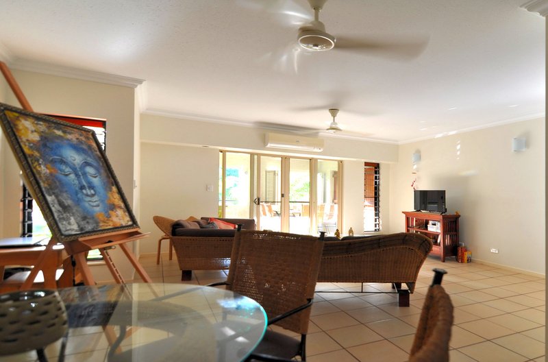 Photo - 2405/22-26 Clifton Road, Clifton Beach QLD 4879 - Image 2