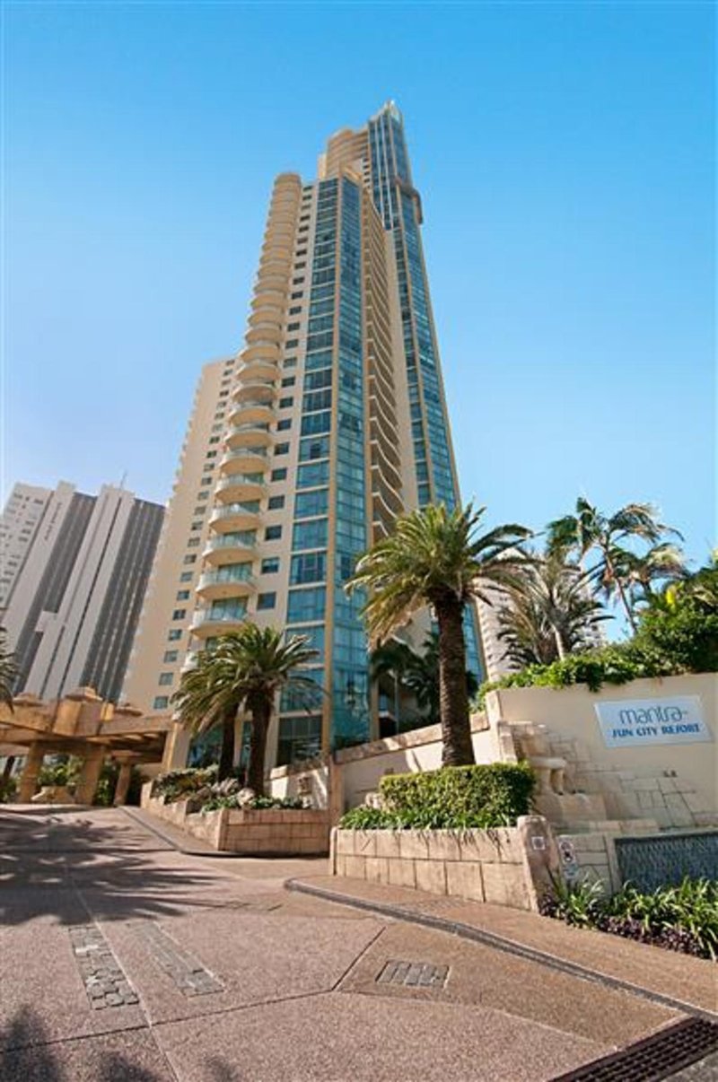 Photo - 2405/3400 Gold Coast Highway, Surfers Paradise QLD 4217 - Image 8