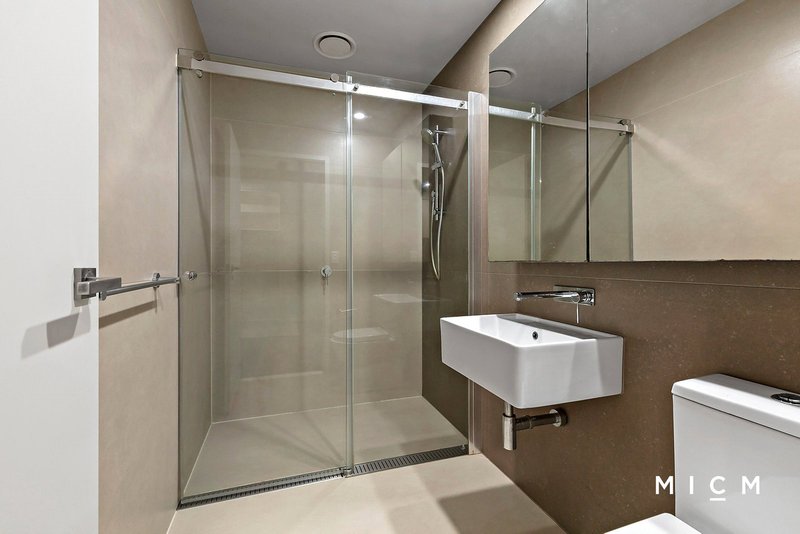 Photo - 2405/568 Collins Street, Melbourne VIC 3000 - Image 7